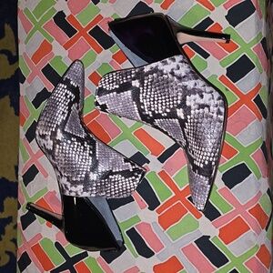 Enzo Angliolini snake patent leather shoes heels pumps - gently used 9.5